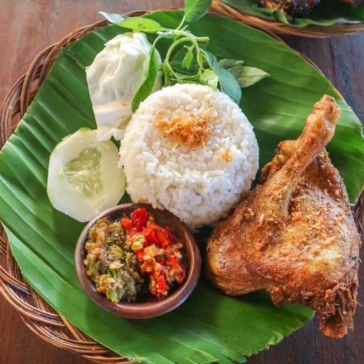 Nasi Ayam Goreng Cak Mangun