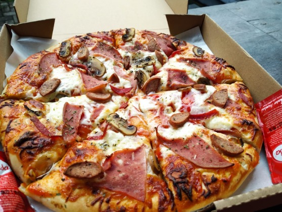 Pizza Cheese Burst Meat Lover Medium